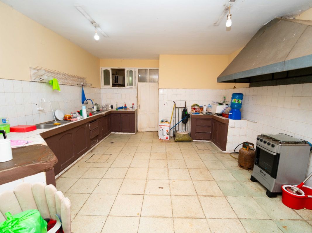 CASA COMERCIAL EN VENTA — imagen 8