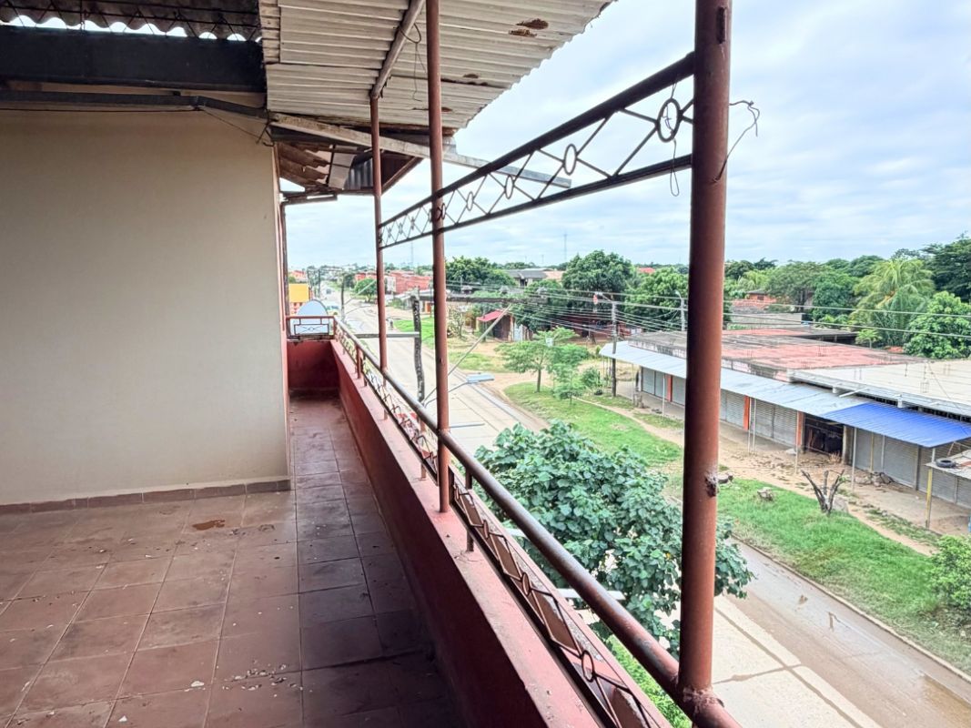CASA COMERCIAL DE 3 PLANTAS — imagen 7