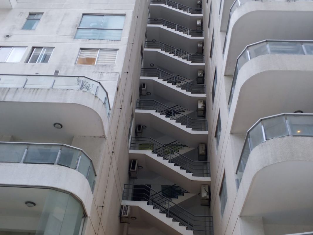 Amplio Dpto. en venta en 10mo. Piso del Edif. Punta del Este — imagen 19
