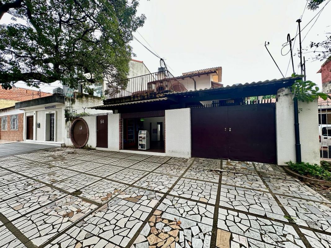 "CASA COMERCIAL EN VENTA, DE 480,80  M2, DE 2 PLANTAS, SOBRE CALLE CAMPERO" — imagen 17