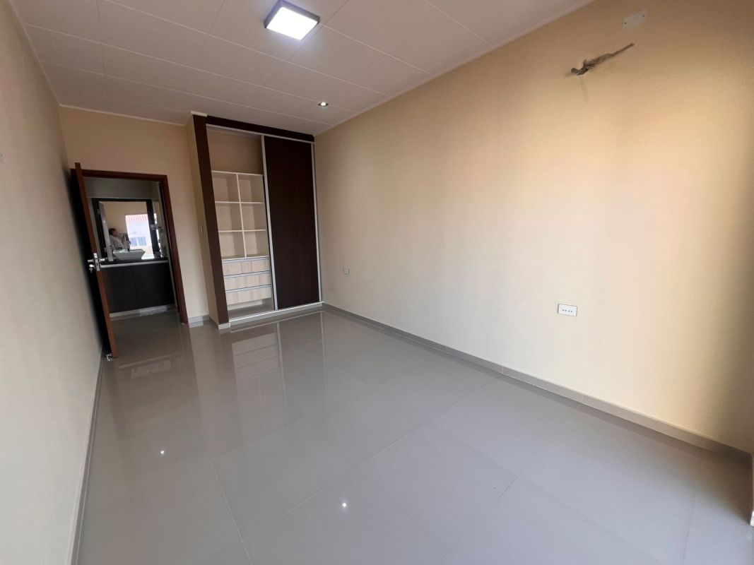 CASA DE 4 DORMITORIOS AV SANTOS DUMONT — imagen 13