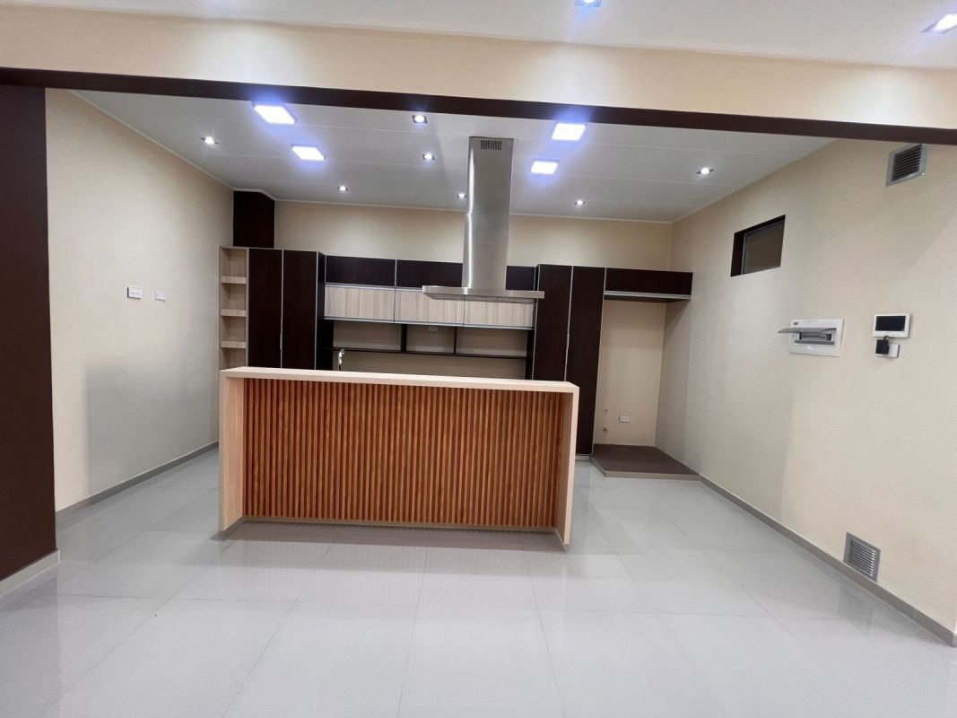 CASA DE 4 DORMITORIOS AV SANTOS DUMONT — imagen 4