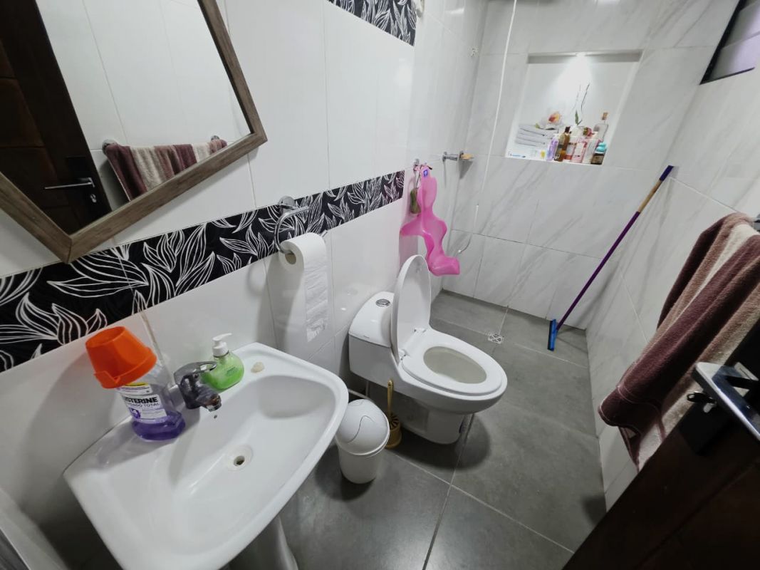 CASA EN VENTA  - URB . VALPARAISO — imagen 1