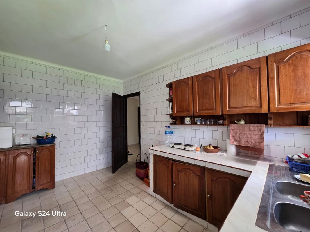 Cond. Cataluña, amplia casa en alquiler ubicada en condominio privado — imagen 6