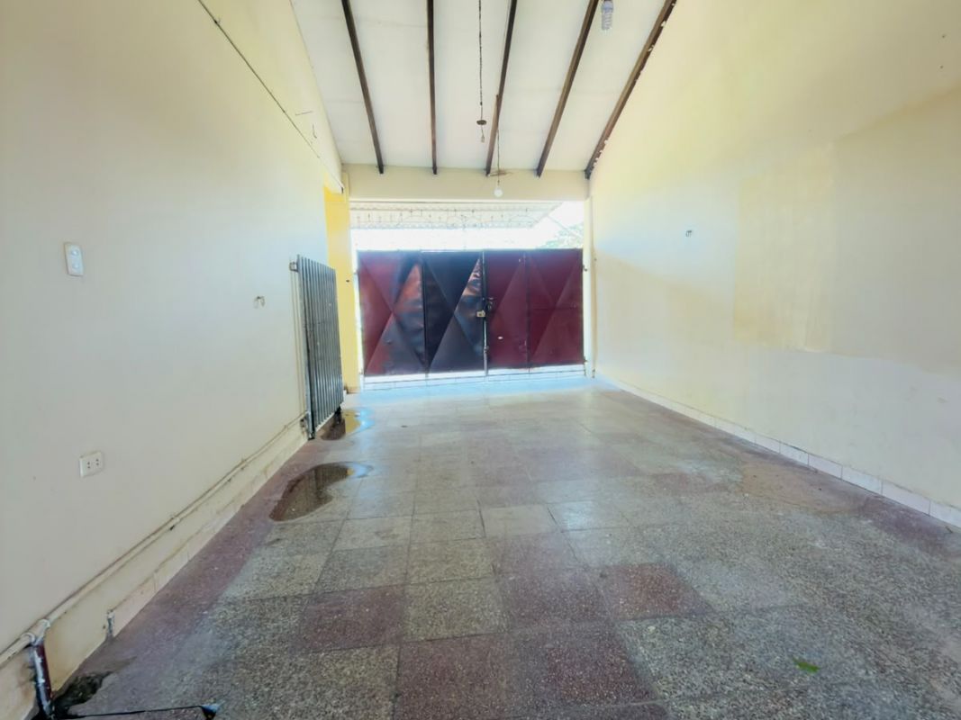 INMUEBLE COMERCIAL SOBRE AVENIDA EN ALQUILER — imagen 4