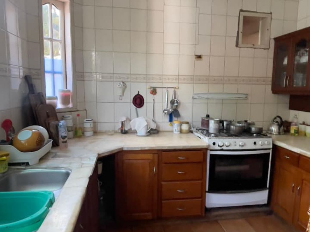 AMPLIA CASA EN VENTA, SOBRE AVENIDA BANZER, DE 772.25 M2, ZONA NORTE — imagen 4