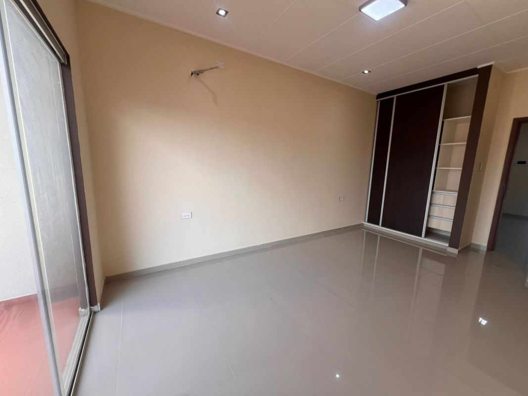 CASA DE 4 DORMITORIOS AV SANTOS DUMONT — imagen 12