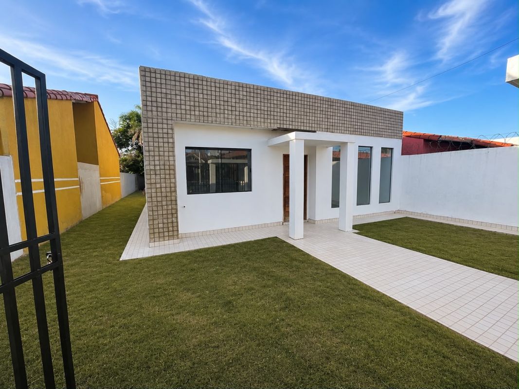 Casa de 3 dormitorios Zona Norte, Urb. Akualand Guapay — imagen 1