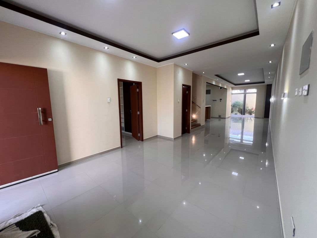 CASA DE 4 DORMITORIOS AV SANTOS DUMONT — imagen 3