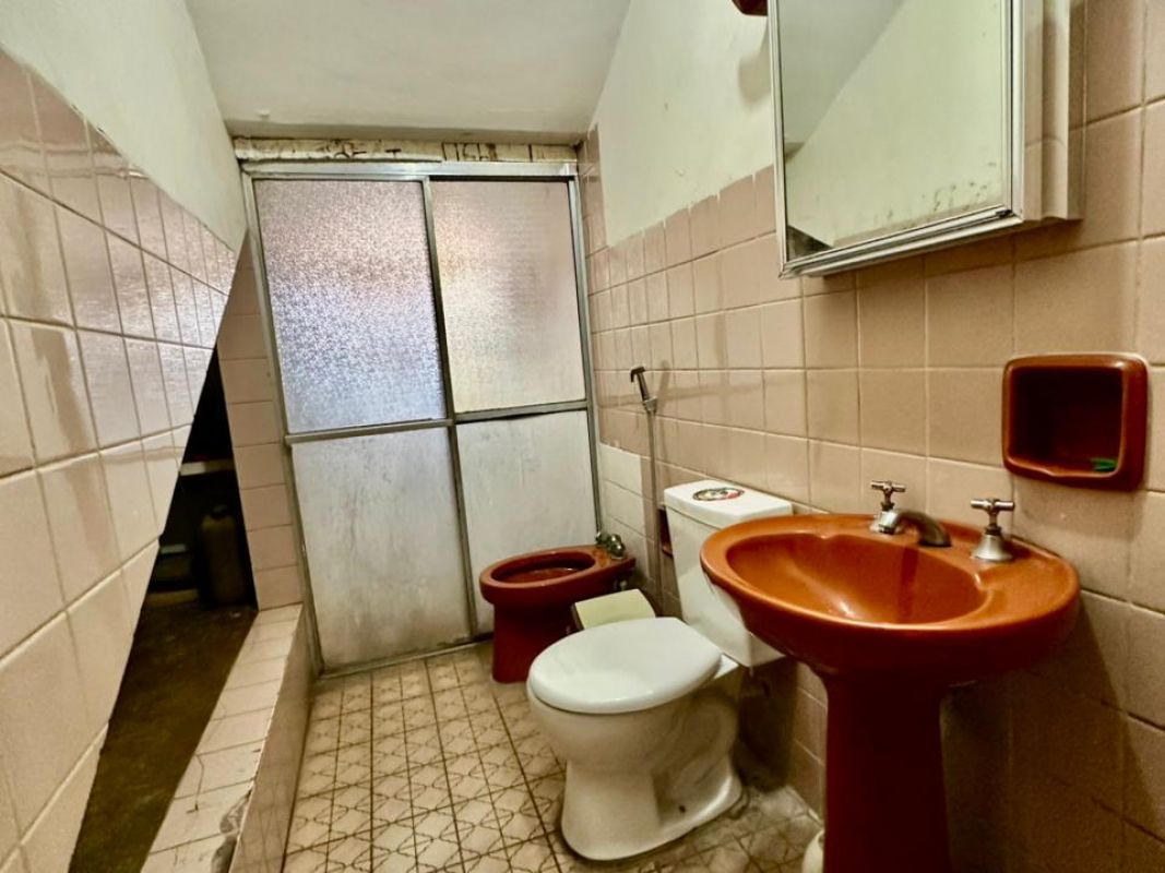 "CASA COMERCIAL EN VENTA, DE 480,80  M2, DE 2 PLANTAS, SOBRE CALLE CAMPERO" — imagen 16