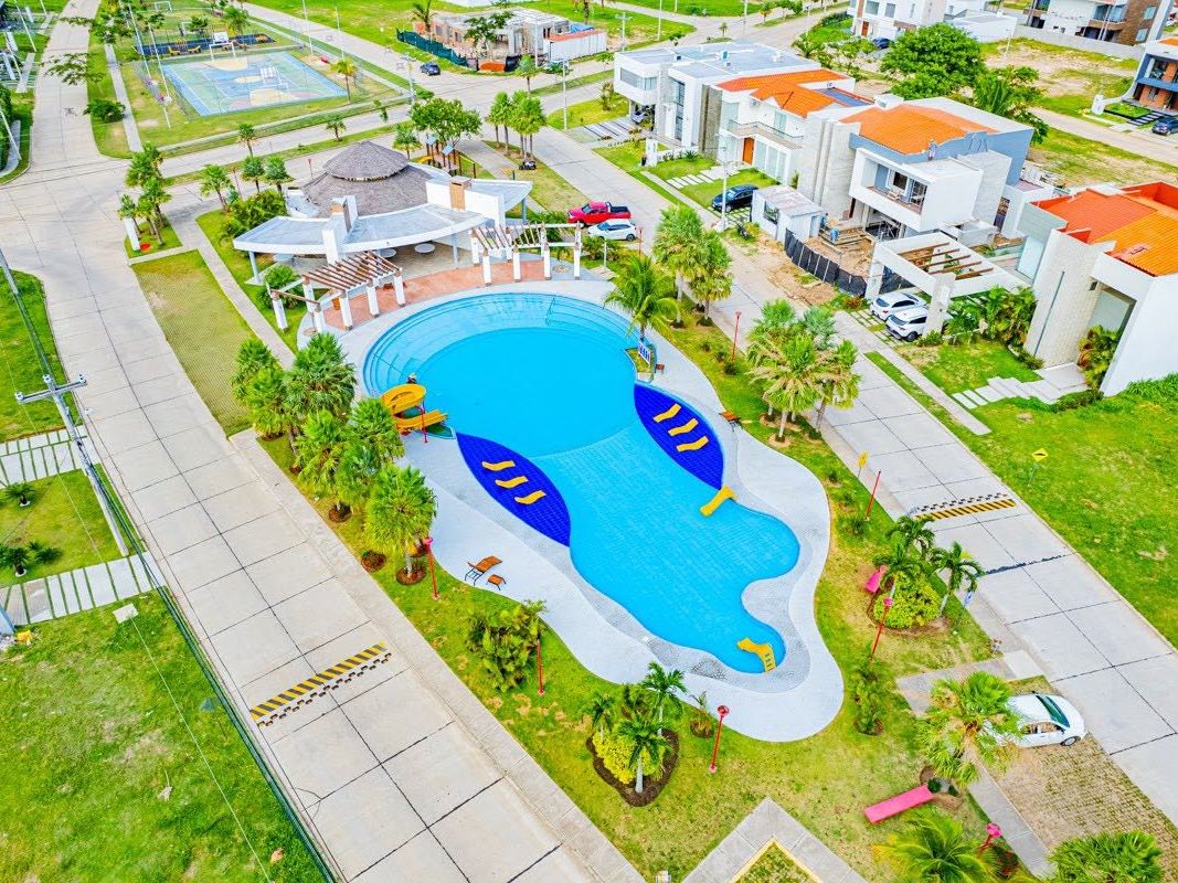 CASA EN VENTA COND. SANTA CRUZ DE LA COLINA — imagen 6