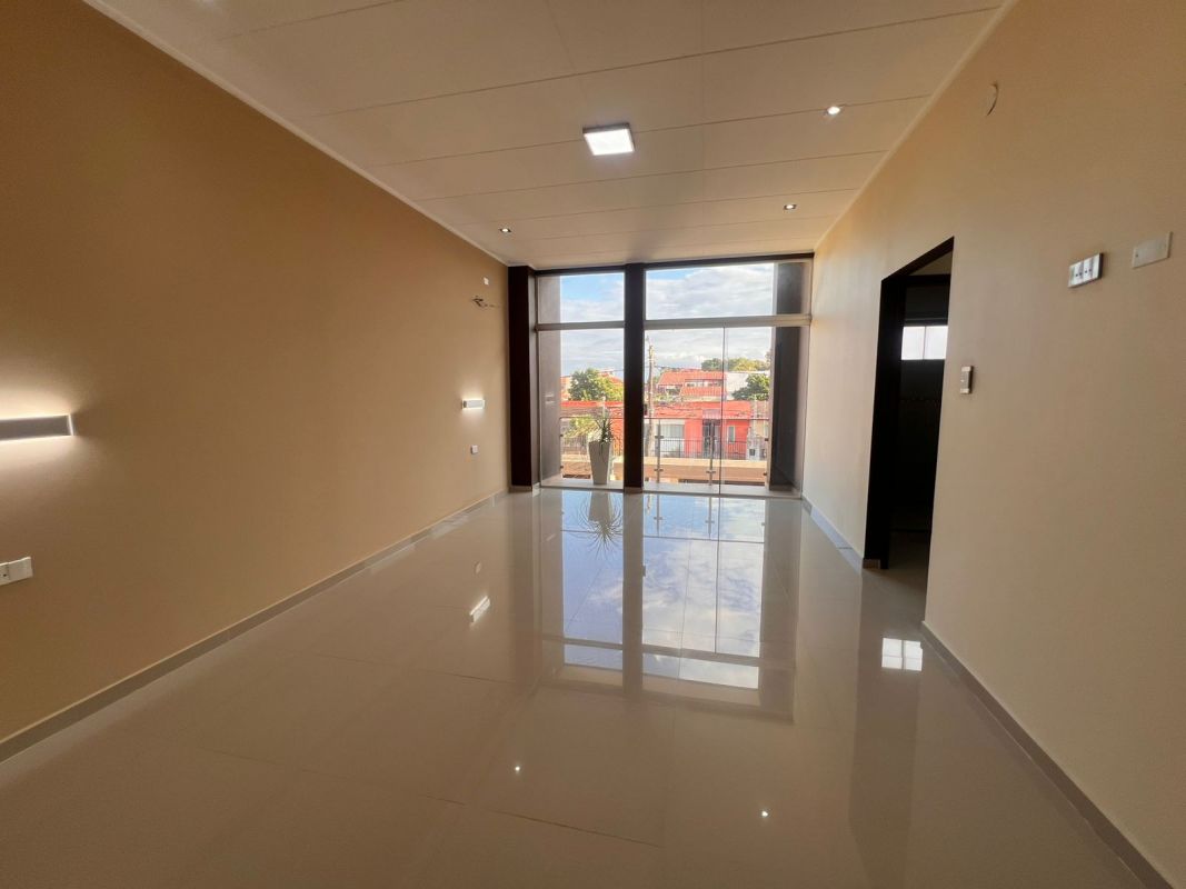 CASA DE 4 DORMITORIOS AV SANTOS DUMONT — imagen 9