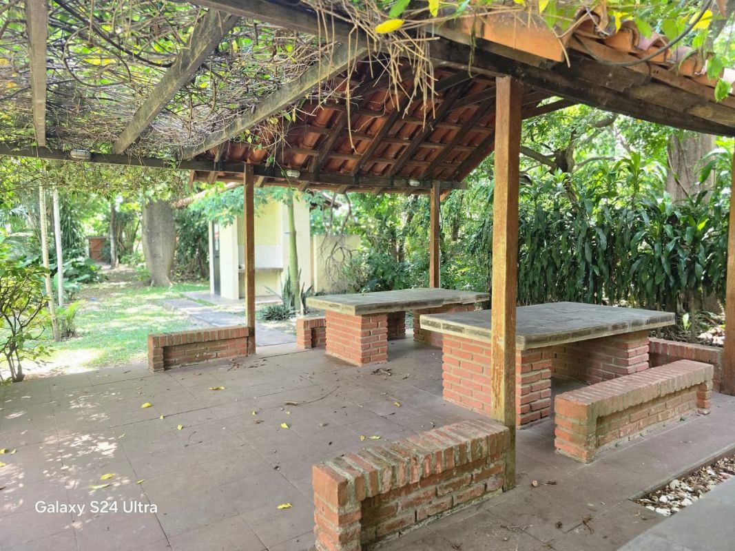 Cond. Cataluña, amplia casa en alquiler ubicada en condominio privado — imagen 13