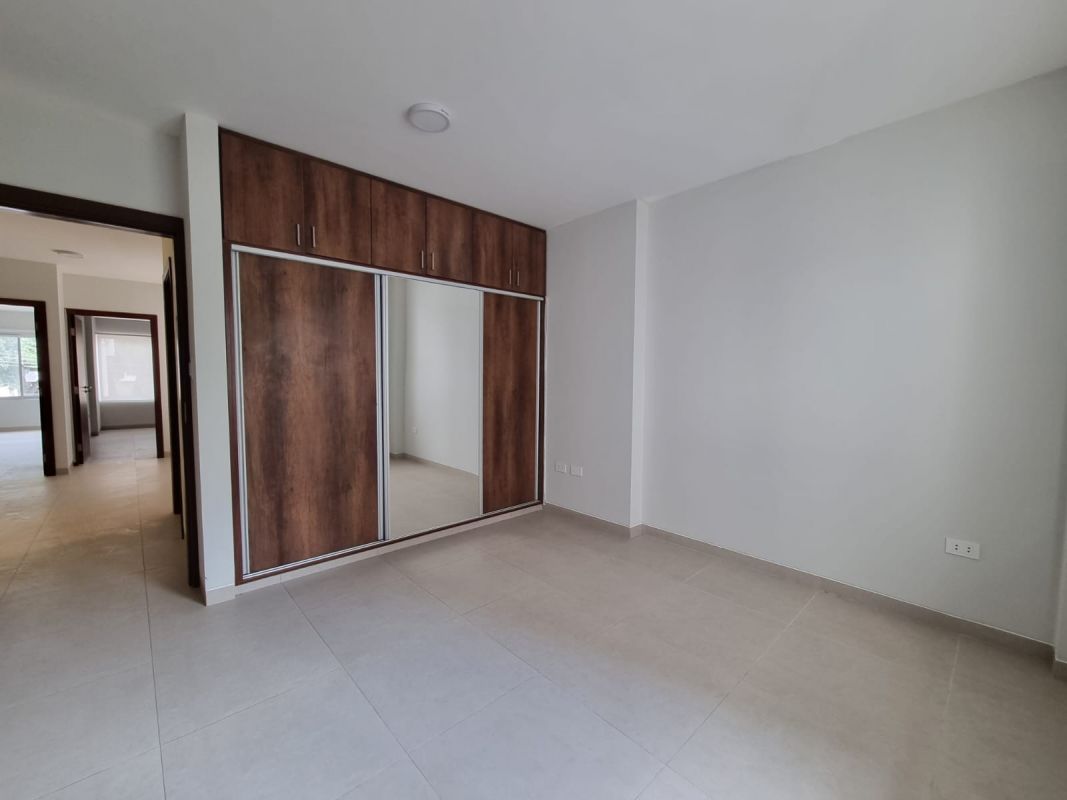Equipetrol B.Brígida. Lindo y amplio depto en venta — imagen 1