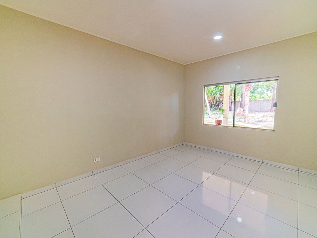 AMPLIA CASA EN KM9 DVLG - Condominio cerrado Casa Jardin — imagen 3