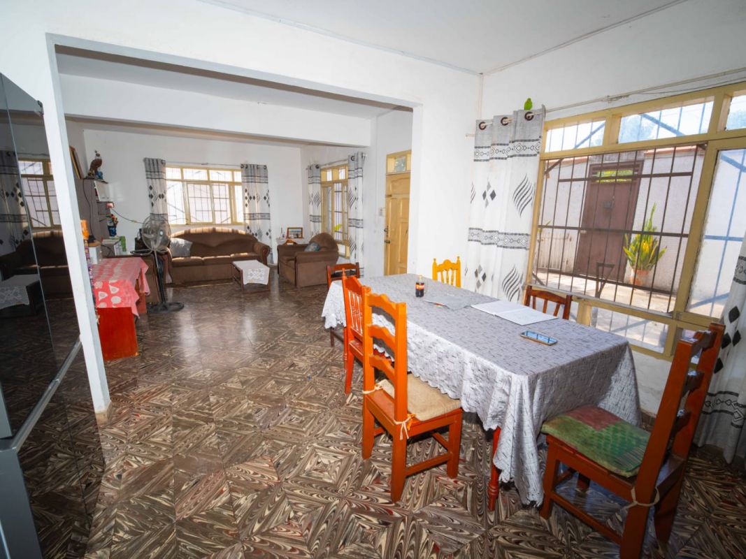 CASA EN VENTA BARRIO LA CHACARILLA — imagen 3