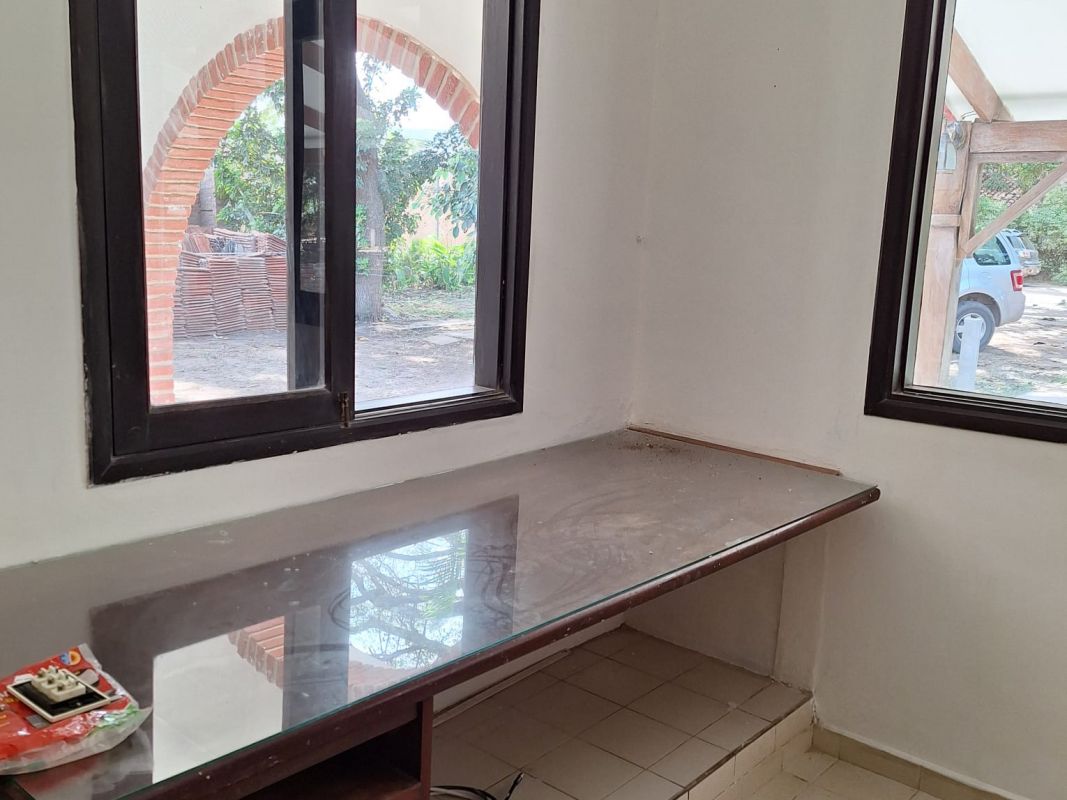 Cond. Cataluña, amplia casa en alquiler ubicada en condominio privado — imagen 8