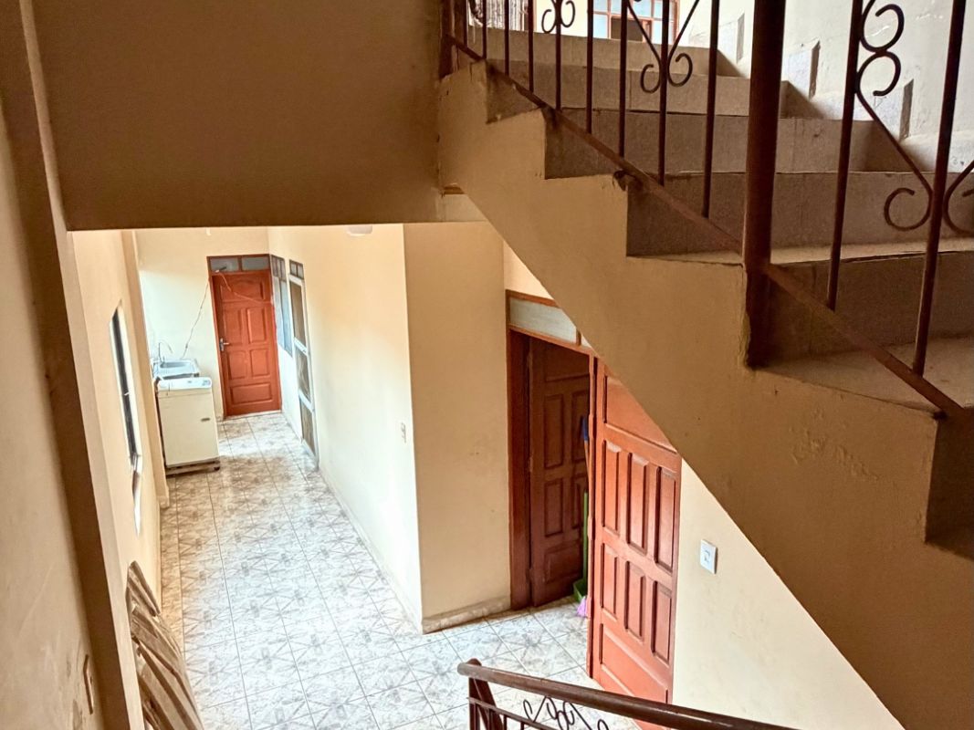CASA COMERCIAL DE 3 PLANTAS — imagen 3