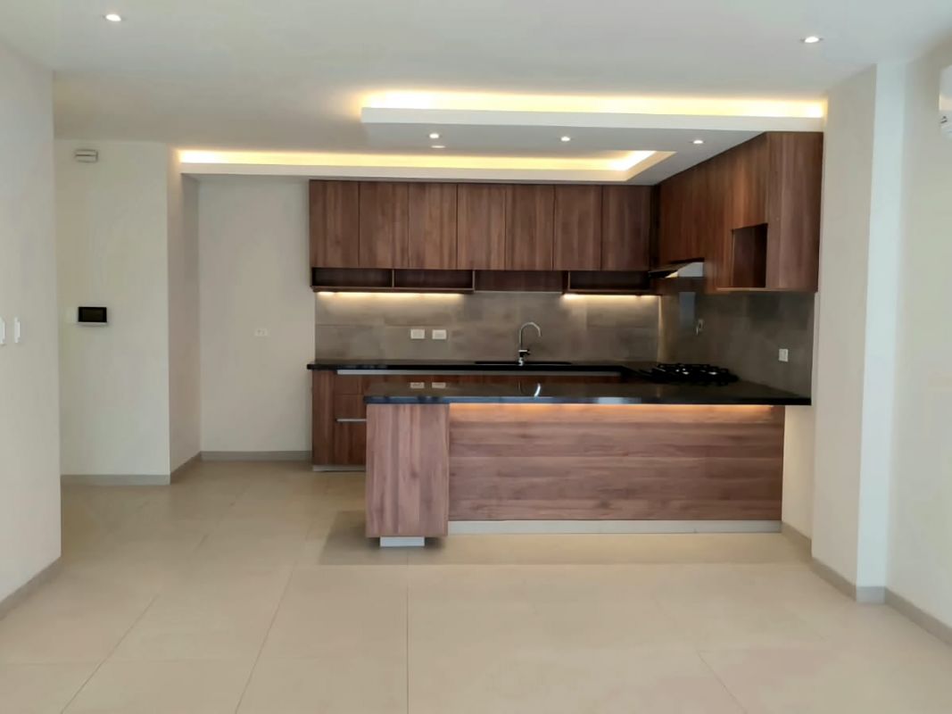 Equipetrol B.Brígida. Lindo y amplio depto en venta — imagen 5