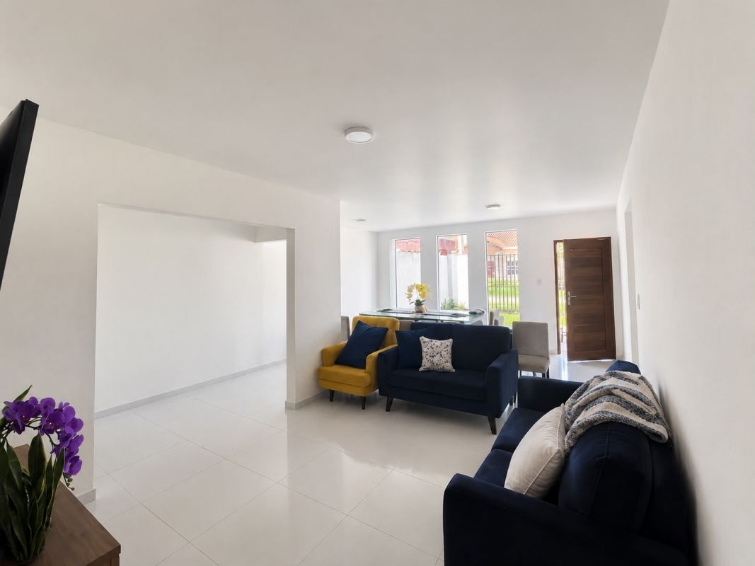 Casa de 3 dormitorios Zona Norte, Urb. Akualand Guapay — imagen 5