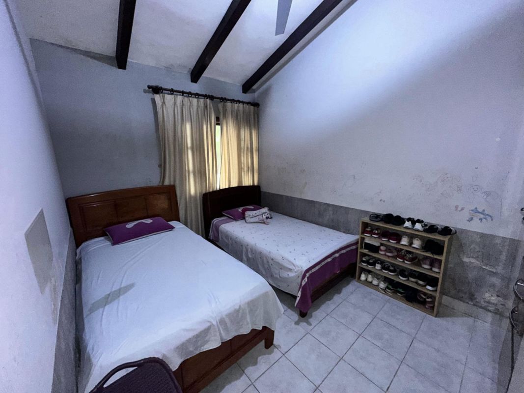 URBARI, CASA AMPLIA EN VENTA, DE 480M2, CON DEPARTAMENTO Y GARAJE PARA 4 VEHICULOS — imagen 6