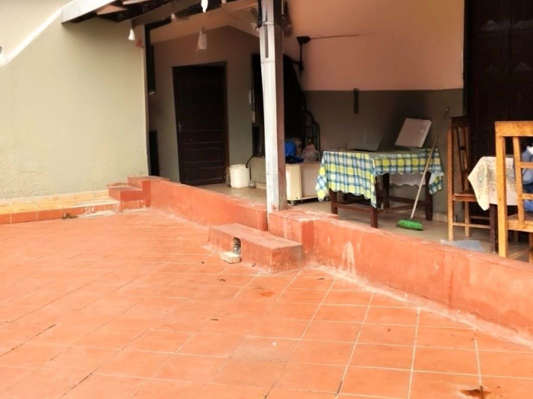 CASA EN VENTA, ZONA EL ABASTO ANTIGUO — imagen 2