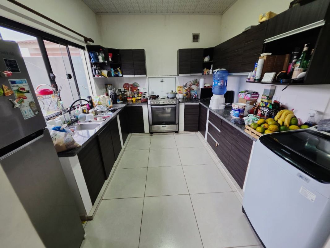 CASA EN VENTA  - URB . VALPARAISO — imagen 8
