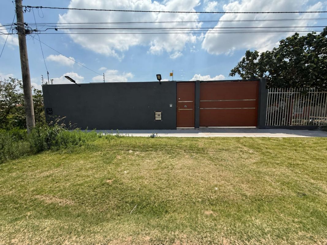 CASA EN VENTA  - URB . VALPARAISO — imagen 3