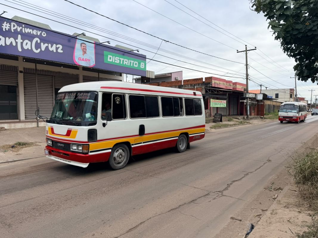 CASA COMERCIAL SOBRE AVENIDA PRINCIPAL EN VENTA — imagen 14