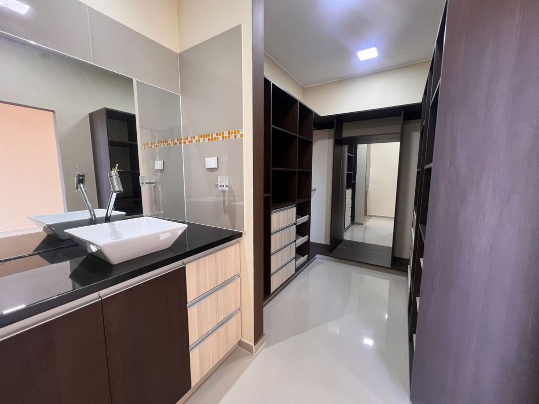 CASA DE 4 DORMITORIOS AV SANTOS DUMONT — imagen 7